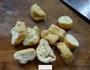 油豆腐炒花菜的做法图解2