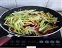 芹菜肉丝的做法图解7