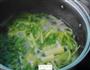 粉丝虾米芹菜汤的做法图解6
