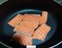 香煎三文鱼的做法图解3