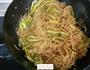 蒜苔肉丝焖面的做法图解13