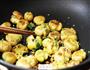 椒盐香煎小土豆的做法图解9