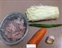 金针菇胡萝卜炒肉的做法图解1