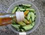 西瓜皮拌青瓜的做法图解12
