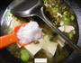 雪菜蚕豆豆腐羹的做法图解7