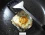 煎鸡蛋墨鱼丸咖喱汤面的做法图解2