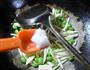 榨菜丝茭白炒毛豆的做法图解6