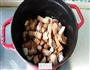 五花肉烧素鸡的做法图解6