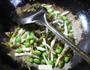 茭白雪菜炒毛豆的做法图解5