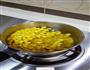 炒甜玉米的做法图解2