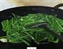 清炒南瓜苗的做法图解6