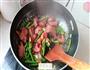 蒜苔炒腊肉的做法图解12