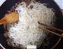 肉末香菇粉丝煲的做法图解5