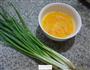 香葱炒鸡蛋的做法图解1