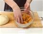 洋葱肉松土司的做法图解2