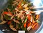芹菜拌腐竹的做法图解9
