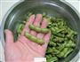 盐水毛豆的做法图解2