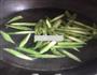 黑椒鸡柳炒芦笋的做法图解2