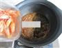 五彩虾仁粉丝煲的做法图解9