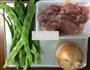 鸡肉煮洋葱豆角的做法图解1