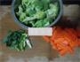 胡萝卜炒西兰花的做法图解1