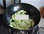 丝瓜蛋花汤的做法图解2