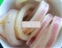酥香鱿鱼圈的做法图解2