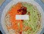 三丝辣面的做法图解2