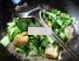 油豆腐炒青菜的做法图解6