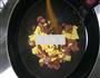 香煎火腿片炒鸡蛋的做法图解8