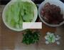 莴笋炒肉的做法图解1