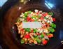 青红辣椒炒鸡丁的做法图解11