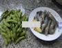 毛豆炒大头虾的做法图解1