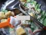 油豆腐青菜螃蟹汤的做法图解6