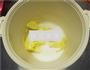 蛋黄椰蓉球的做法图解2