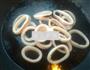 爆炒鱿鱼圈的做法图解4