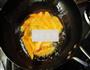蛋黄焗南瓜的做法图解3
