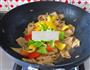 彩椒烩千张的做法图解8