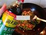 青椒蒜苗炒油渣的做法图解8