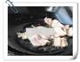 五花肉焖鲫鱼的做法图解7