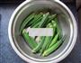 虾仁秋葵炒豆干的做法图解3