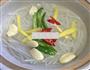 带鱼萝卜丝汤的做法图解3