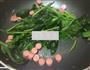 菠菜火腿炒面的做法图解2