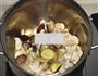 蛤蜊蘑菇汤的做法图解4