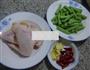 梅豆炒鸡翅的做法图解1