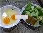 咖喱鸡蛋青菜的做法图解1
