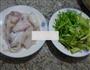 芹菜炒乌贼的做法图解1
