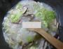 香菇圆白菜面疙瘩的做法图解6