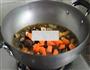 胡萝卜香菇炖鸡的做法图解8
