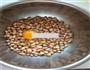 香酥花生米的做法图解2